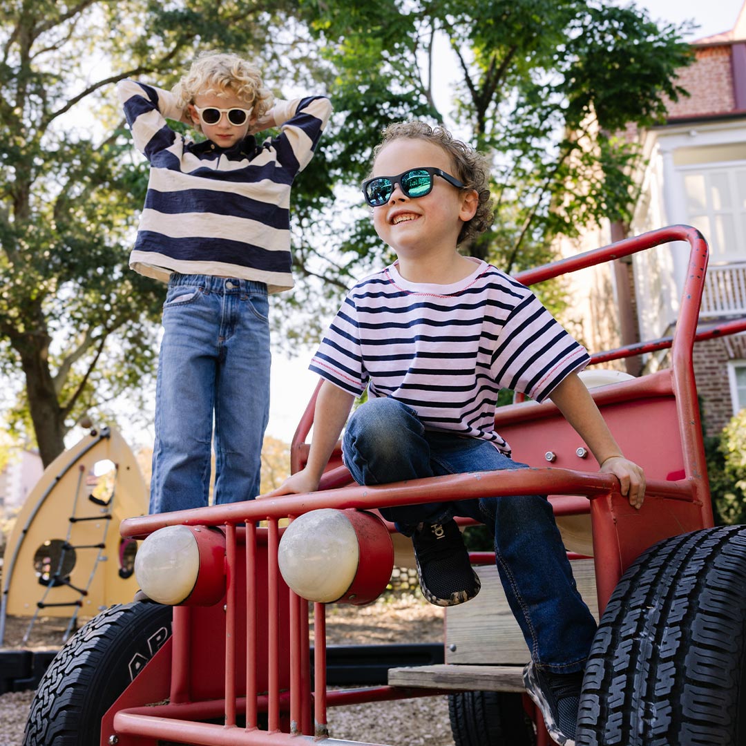 Babiators Polarised Navigator Sunglasses - Jet Black